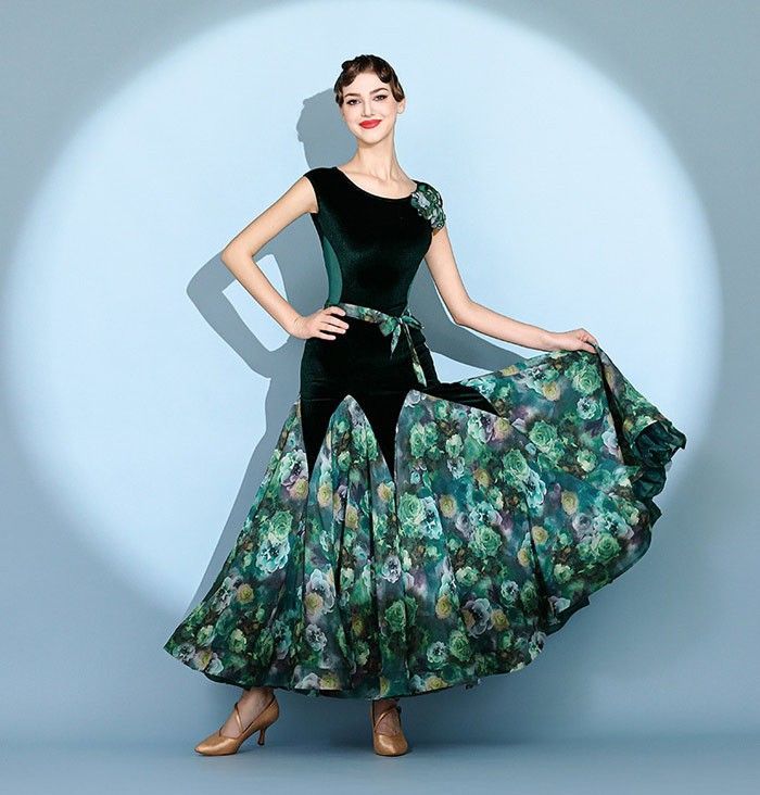 モダンドレス レッド