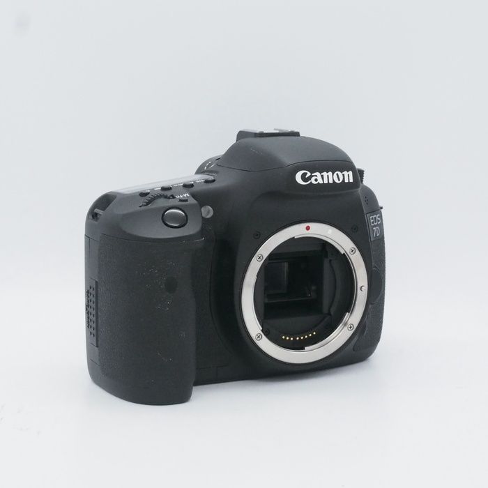 Canon EOS 7D ボディ キヤノン 一眼レフカメラ 新品級｜C422 Amazon | Canon デジタル一眼レフカメラ EOS 7D ボディ EOS7D