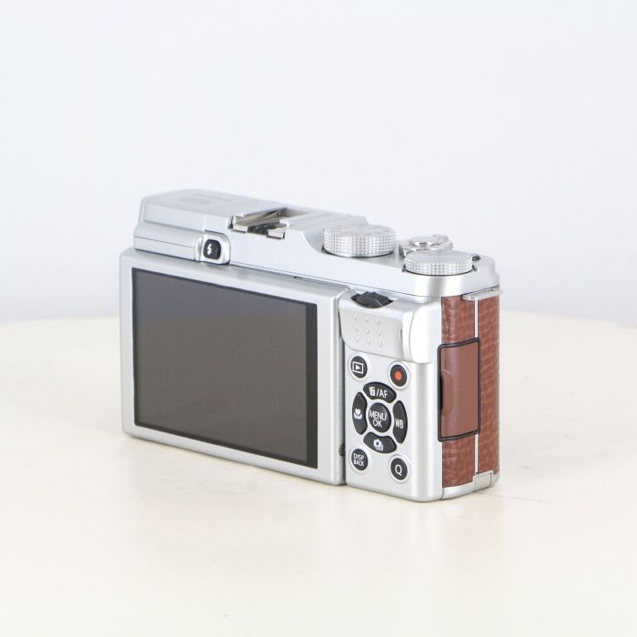 中古】(フジフイルム) FUJIFILM X-A1 ブラウン ボディ - メルカリ