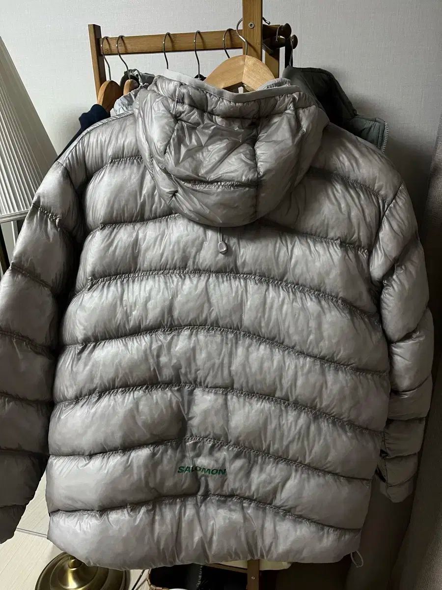 SALOMON インシュレーション軽量ダウン s
