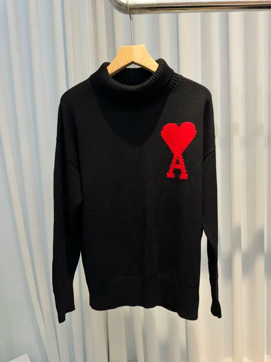 L アミ インタルシア ビックハート タートルネック ニット
