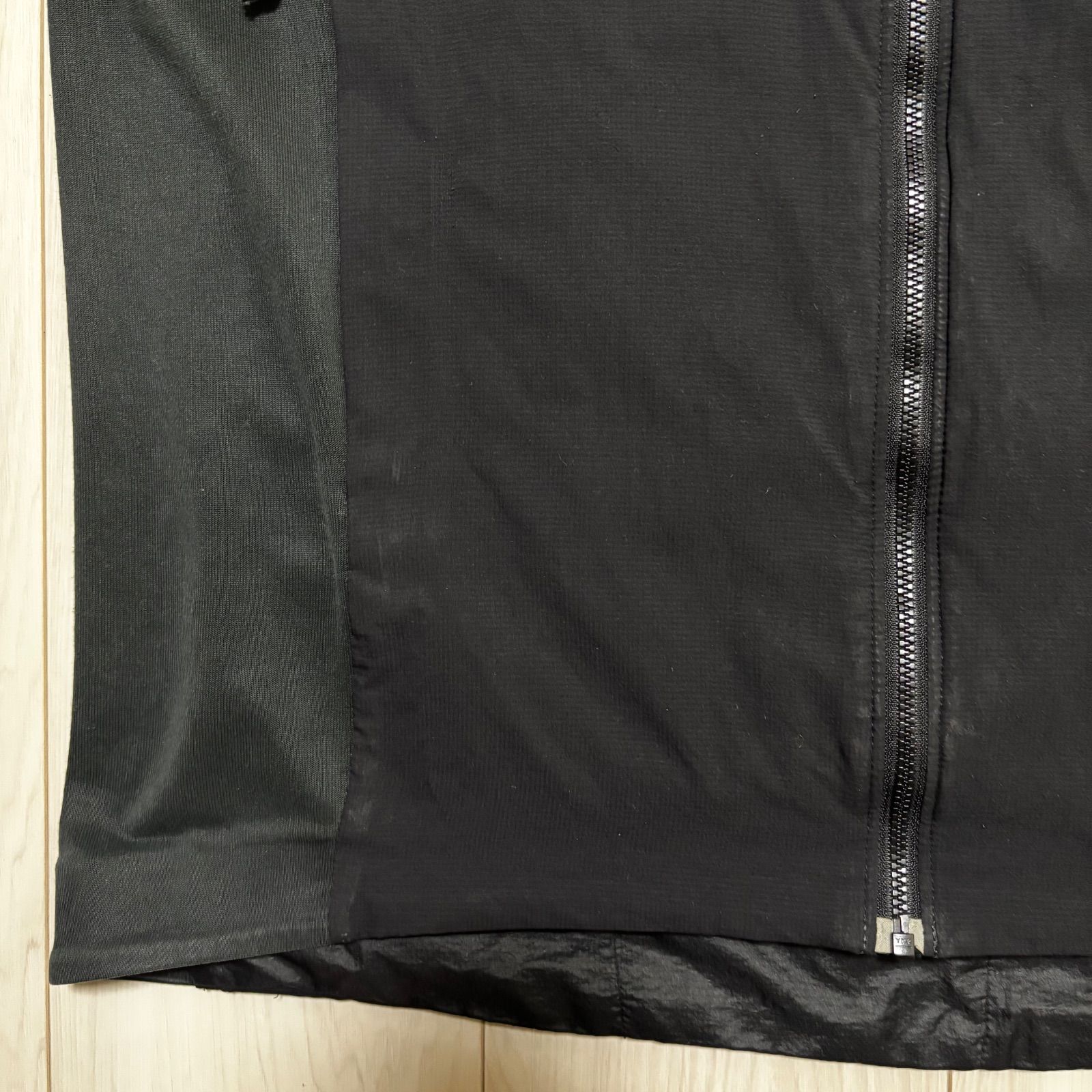 アークテリクス アトムSL メンズS 黒 ブラック ナイロン コアロフト