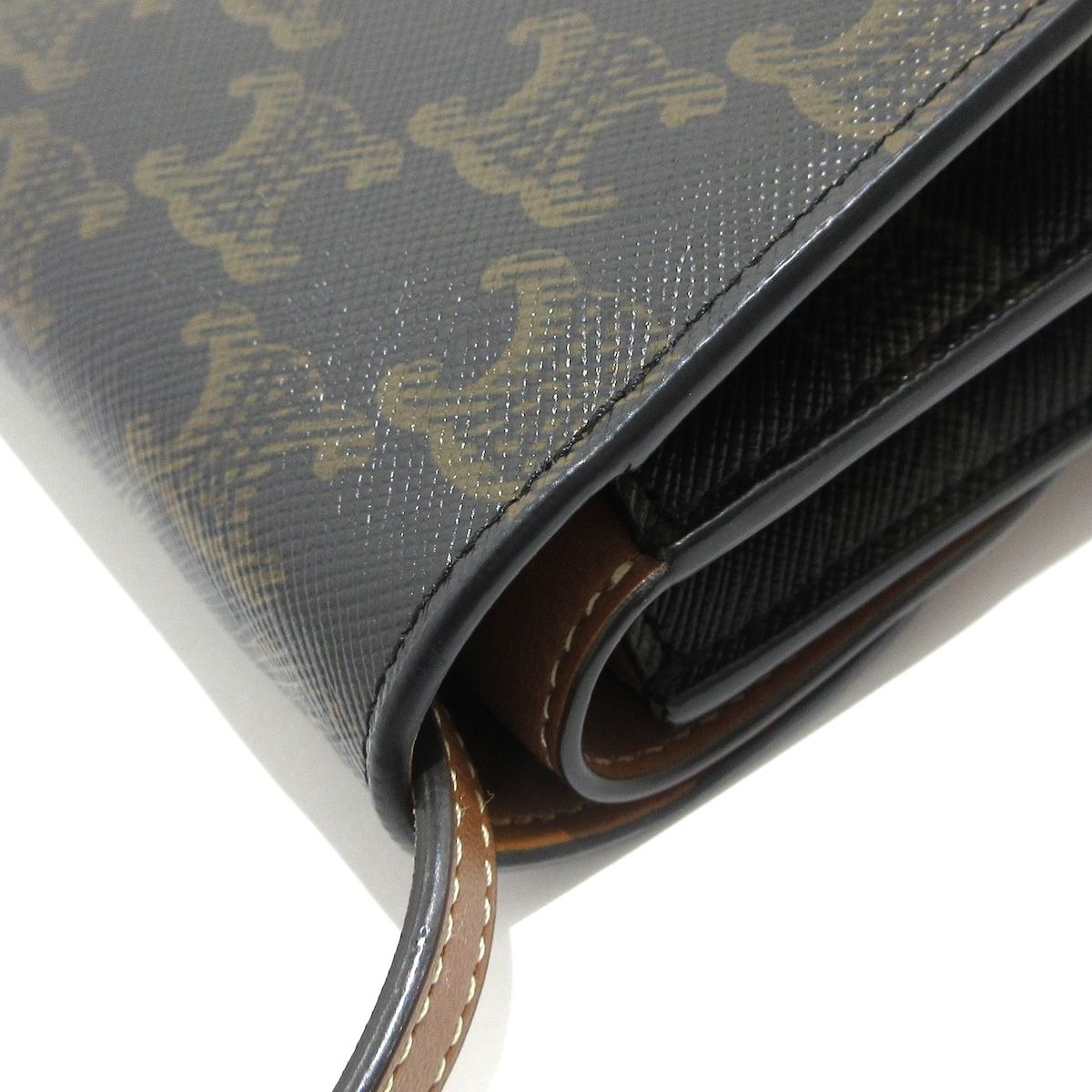 ストラップ付きウォレット