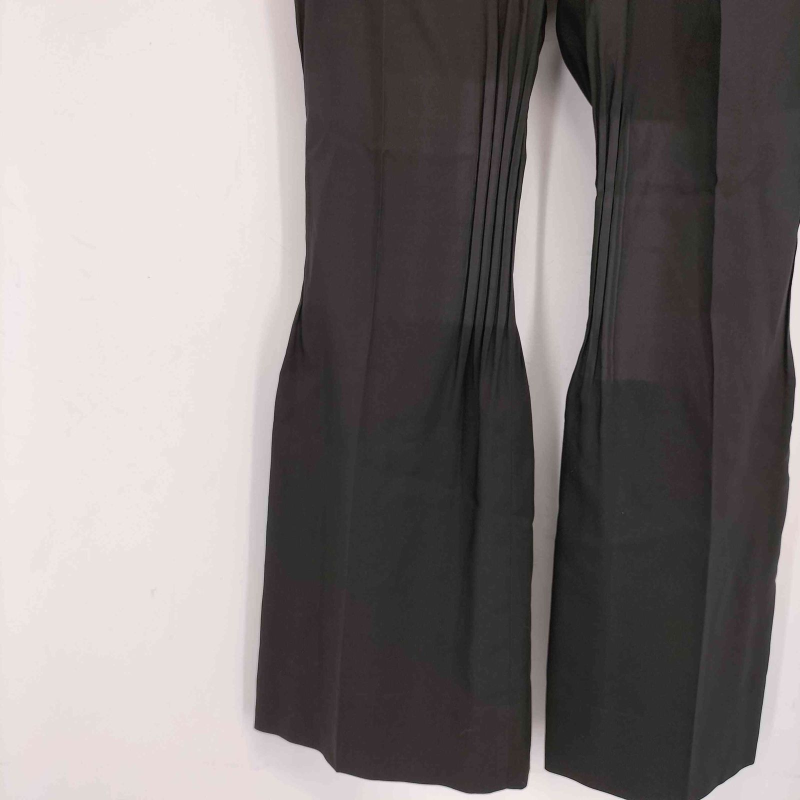 イッセイミヤケ ISSEY MIYAKE プリーツフ パンツ レディース JPN 2 DECORATOM_COM_BR