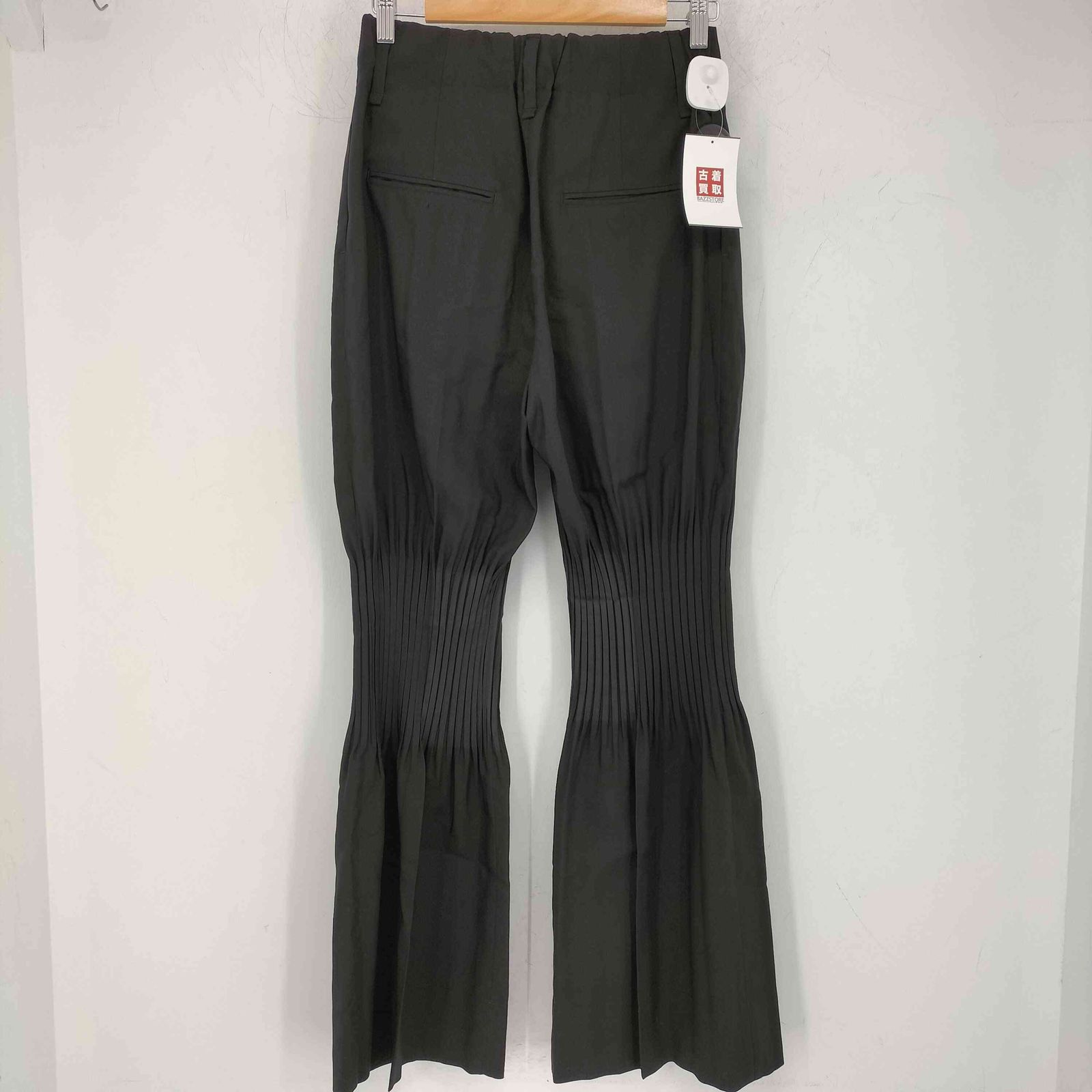 イッセイミヤケ ISSEY MIYAKE プリーツフ パンツ レディース JPN 2