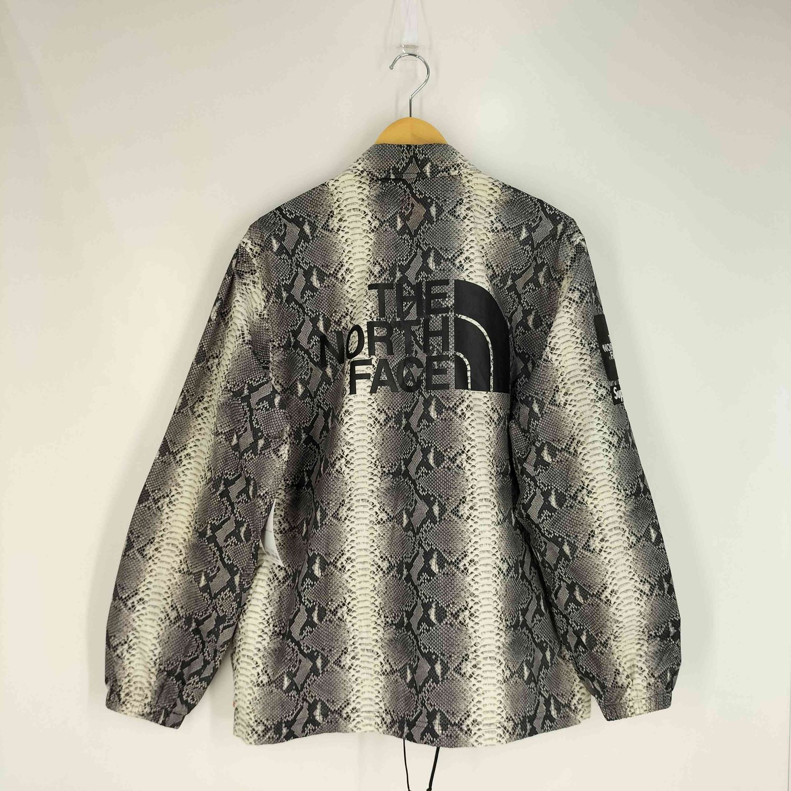 シュプリーム Supreme 18SS SNAKE COACHES JACKET メンズ import M