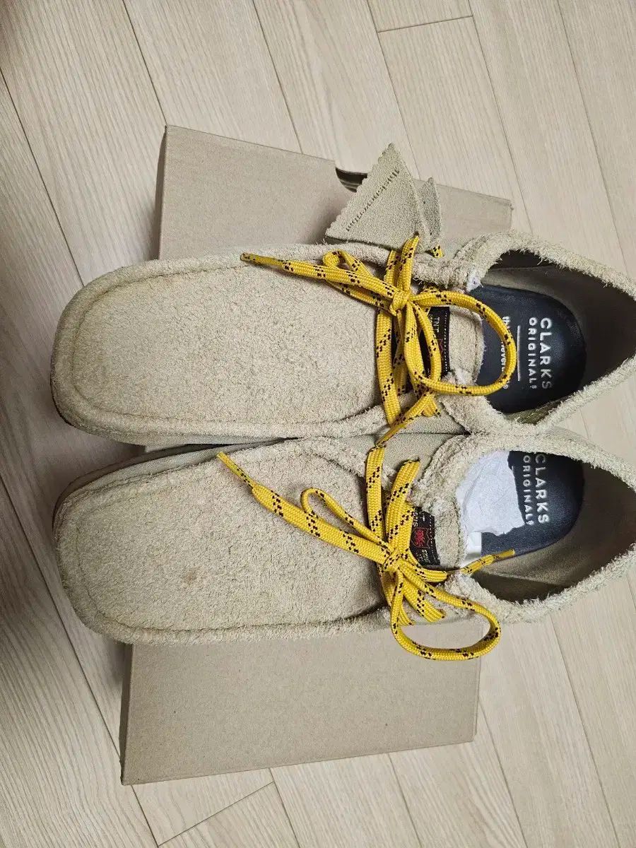 ディスイズネバーザット ディネ댓 クラークス ワラビー 280 43 UK 9