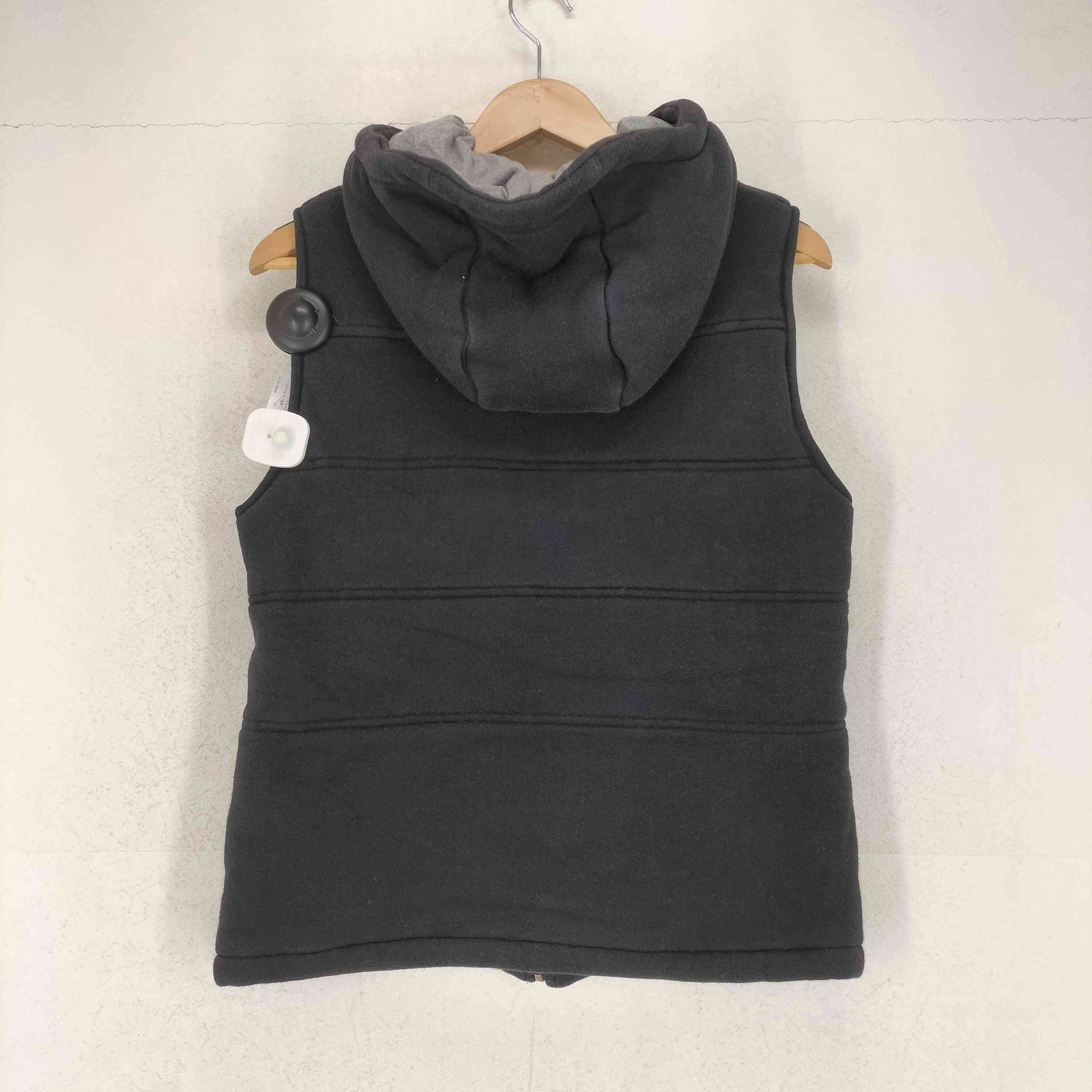 バーバリーブラックレーベル BURBERRY BLACK LABEL ワンポイントワッペン 中綿ベスト メンズ 2