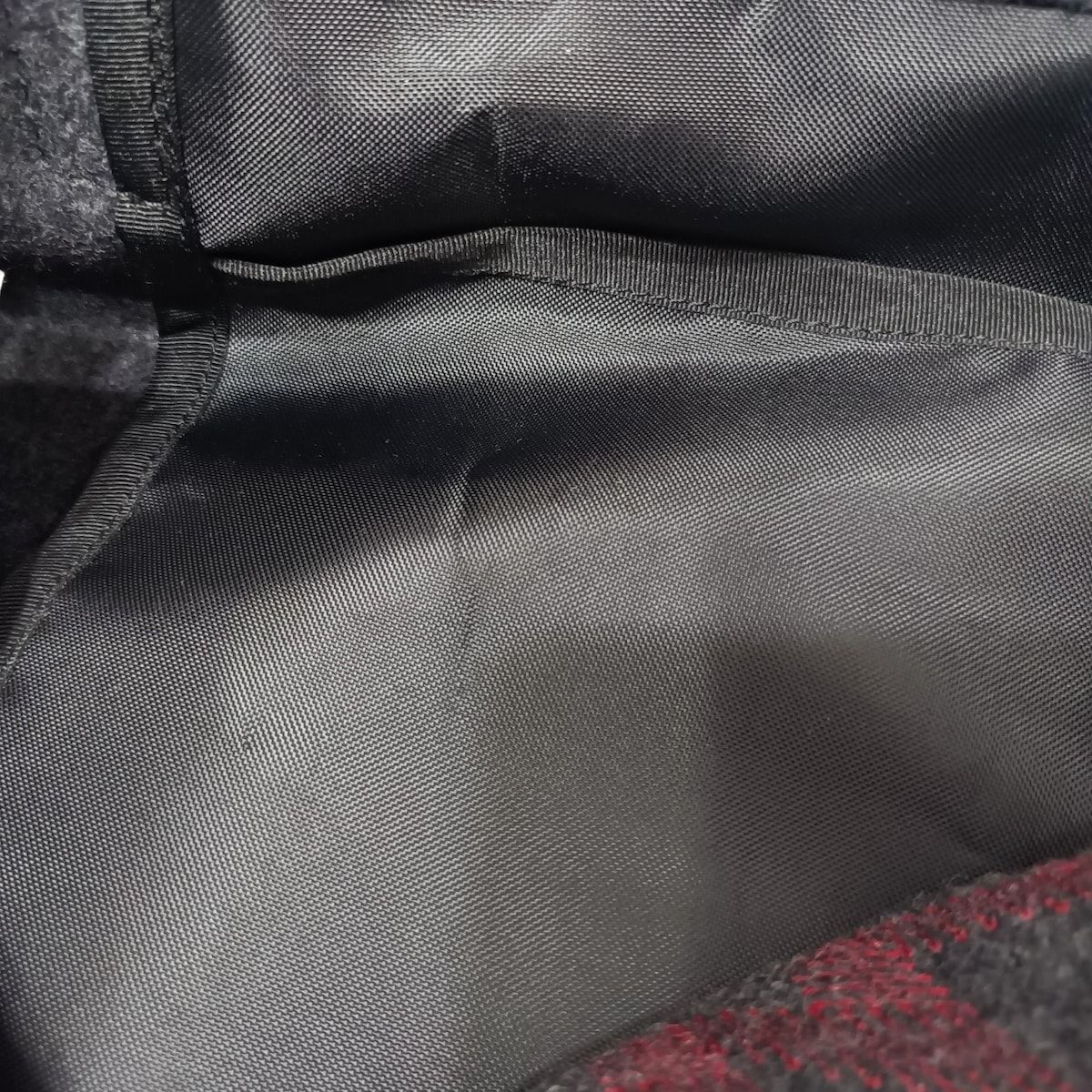 ダークグレー×レッド×黒