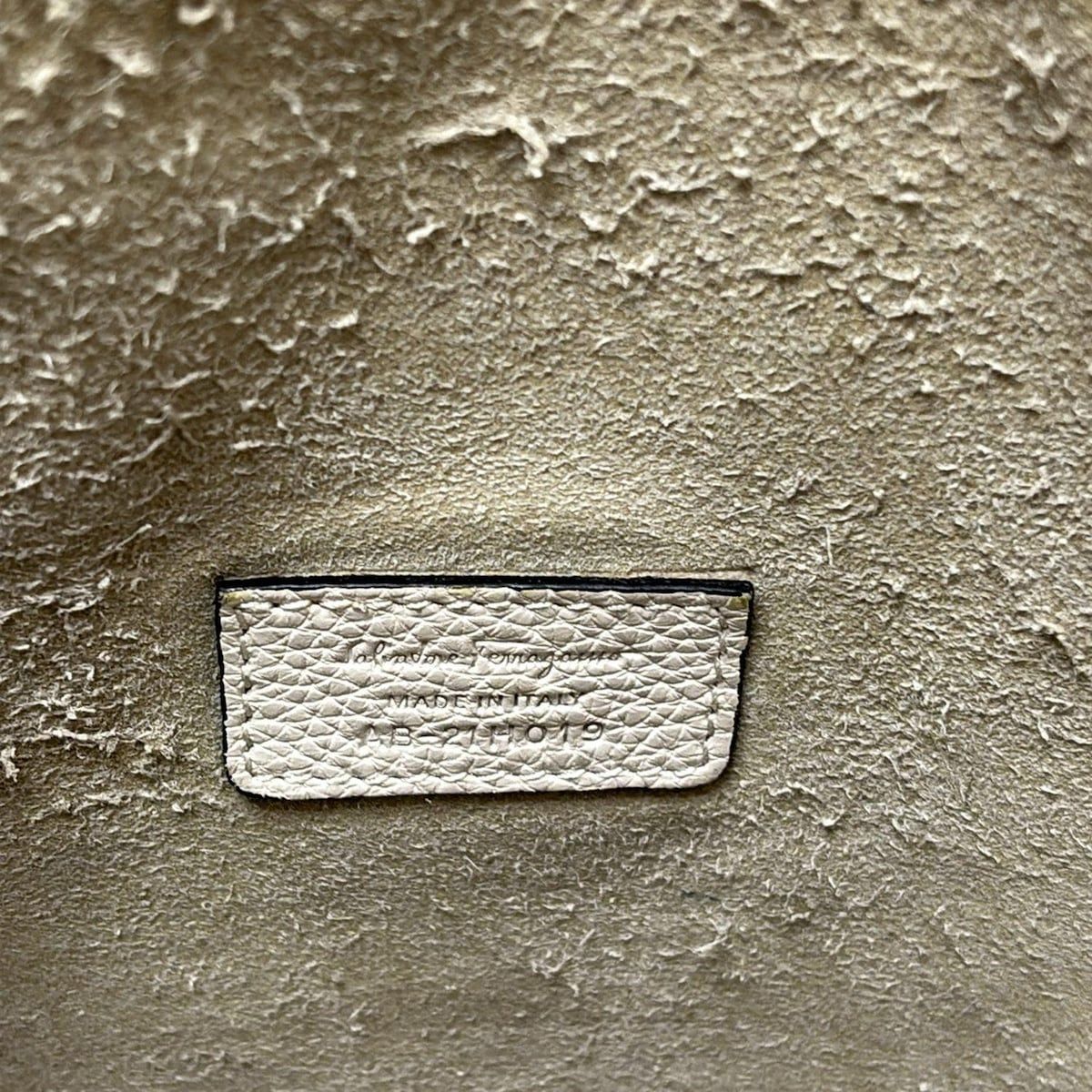 H019 アイボリー