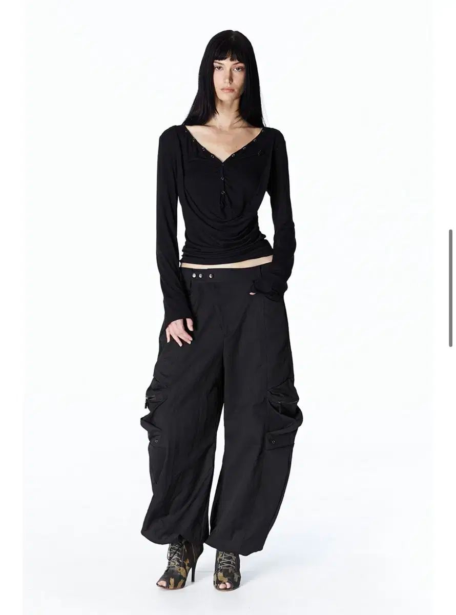 2000 ブルーアーカイブ ブルアカ DRAPED HENLEY TOP