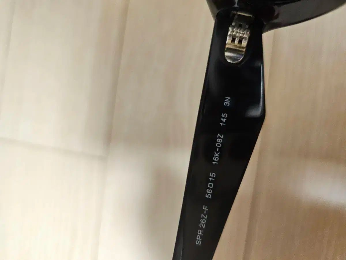 カリナ サングラス