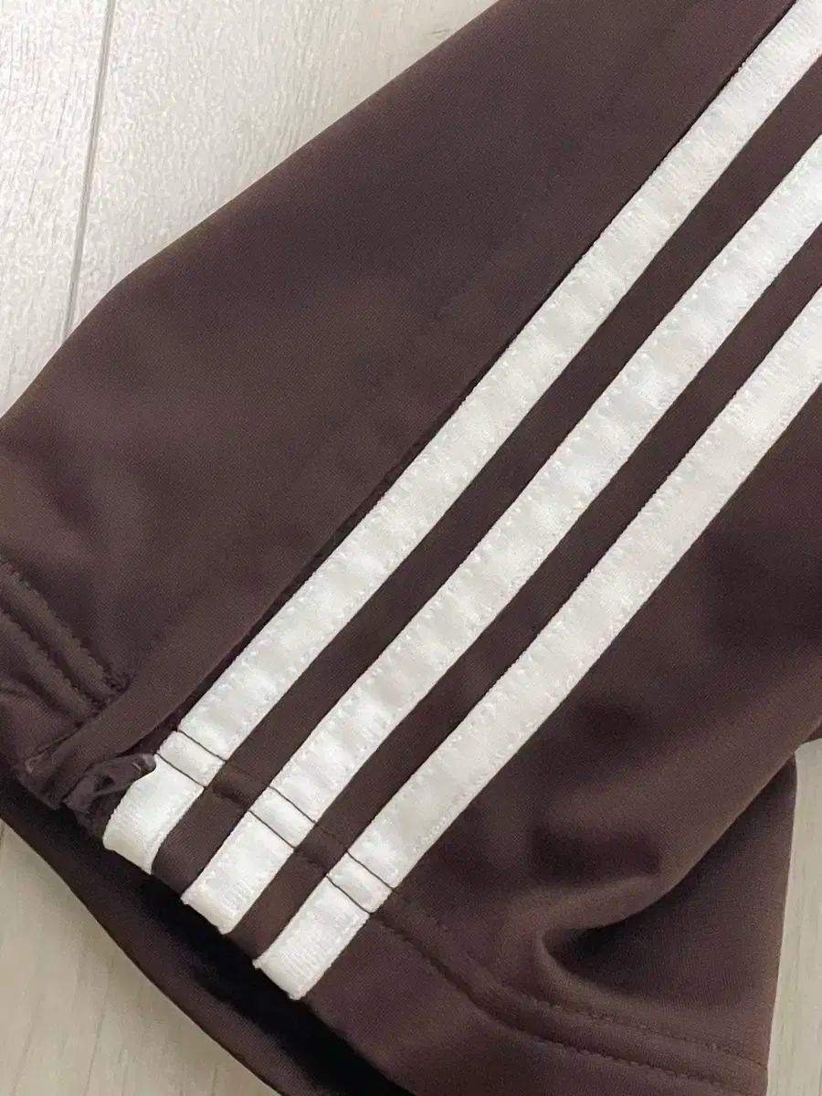 トラック パンツ