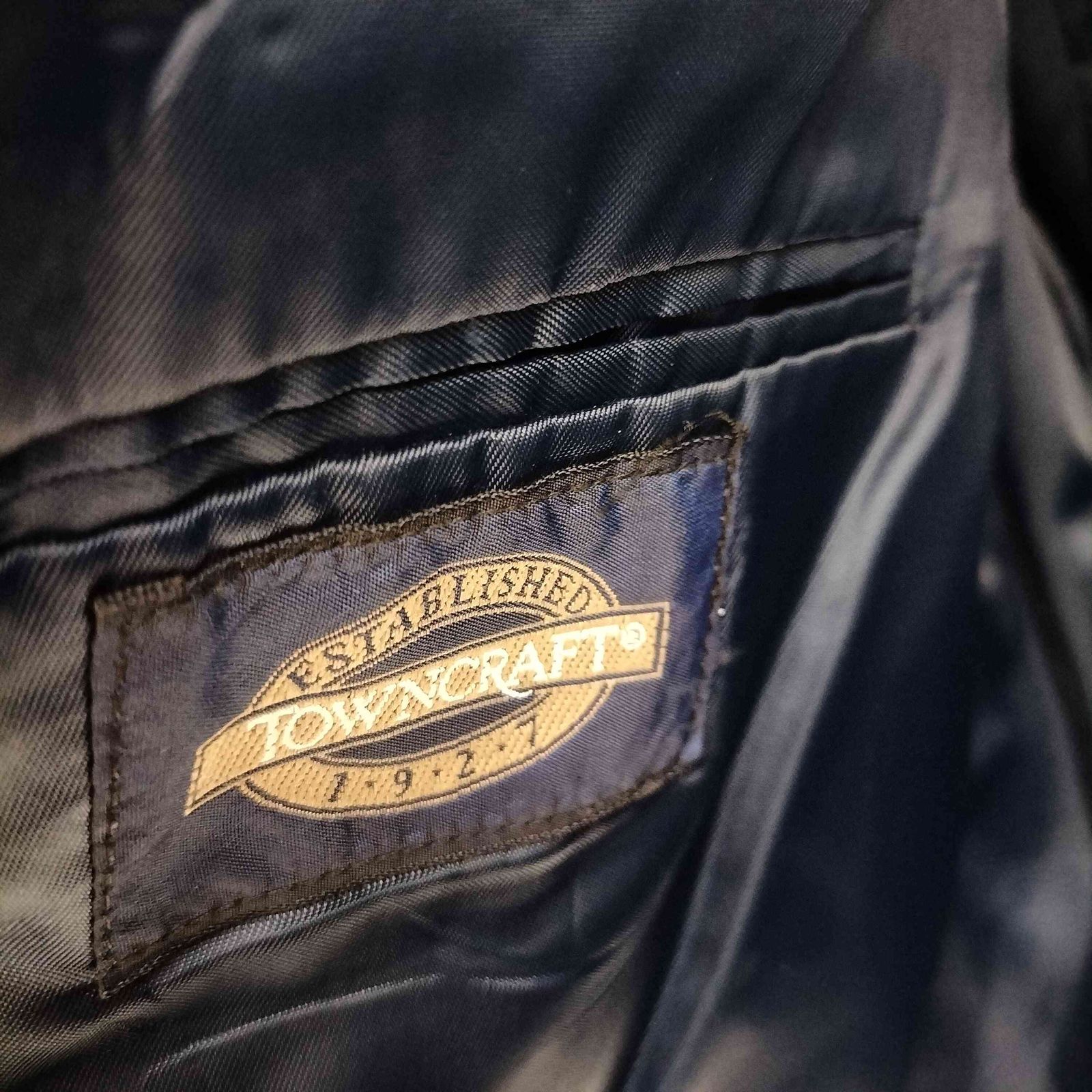 金ボタン 紺ブレザー