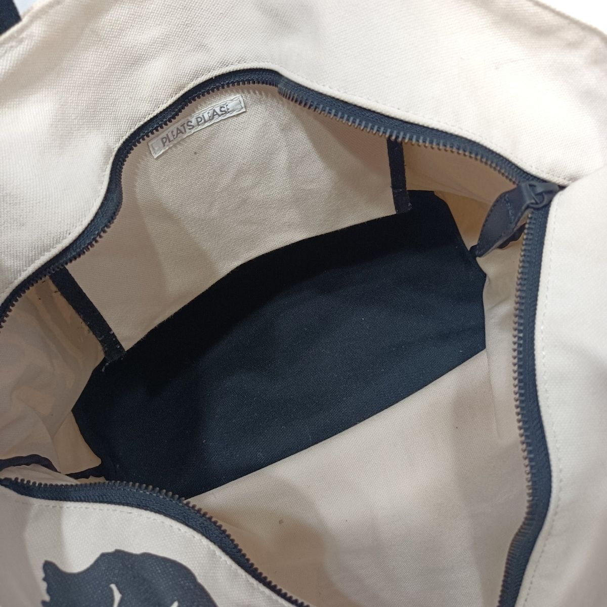 プリーツプリーズ