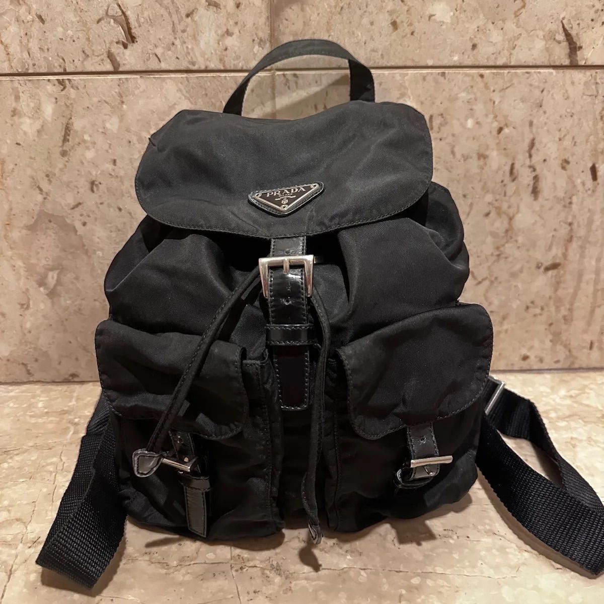 PRADA ナイロン リュック 三角ロゴ 中古・古着通販PRADA (プラダ) 三角