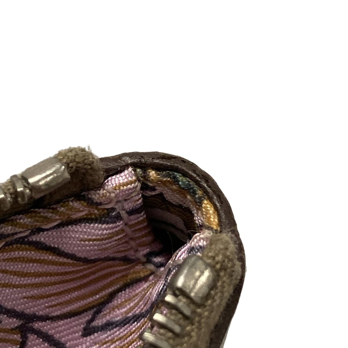 エトゥープ ラウンドファスナー