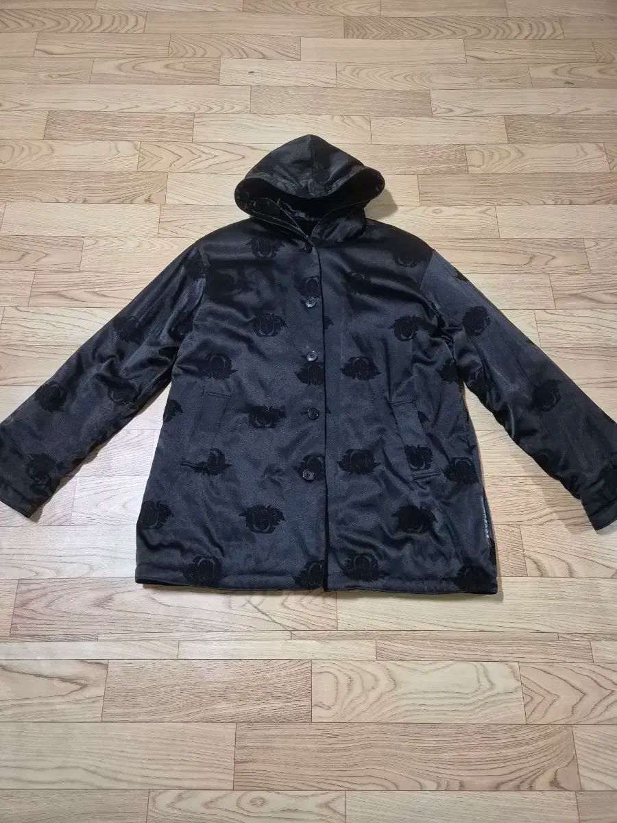 ヴェルサーチェ コメント クラシック V2 コート ジャケット