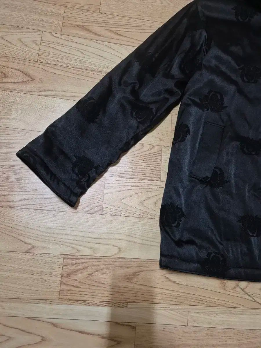 ヴェルサーチェ コメント クラシック V2 コート ジャケット