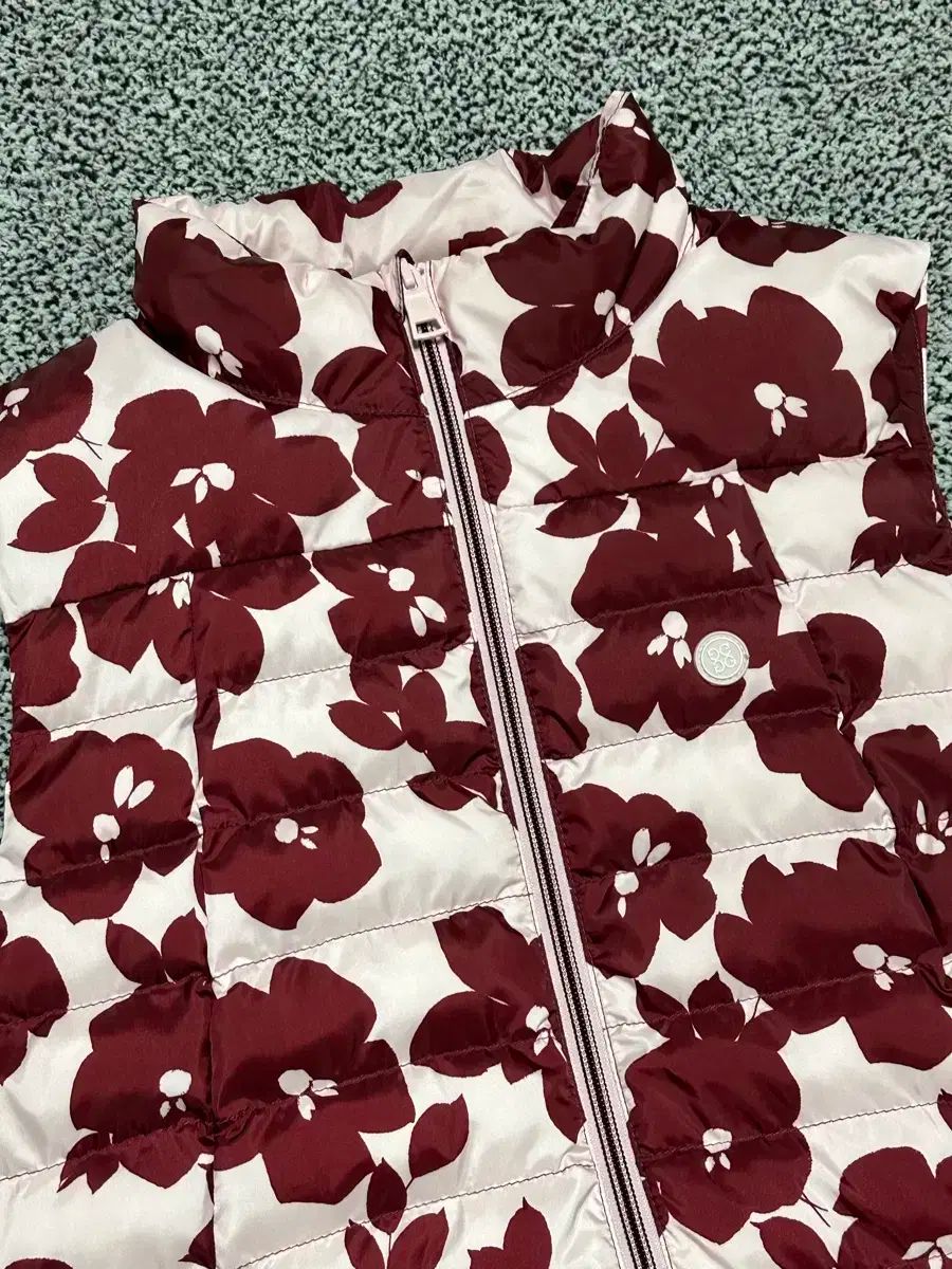 G FORE レディース ゴルフ 花柄 キルティング ダウンベスト