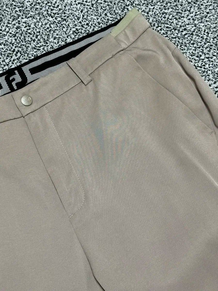 FootJoy フットジョイ 新モデル 2025 ゴルフ ベージュ ズボン