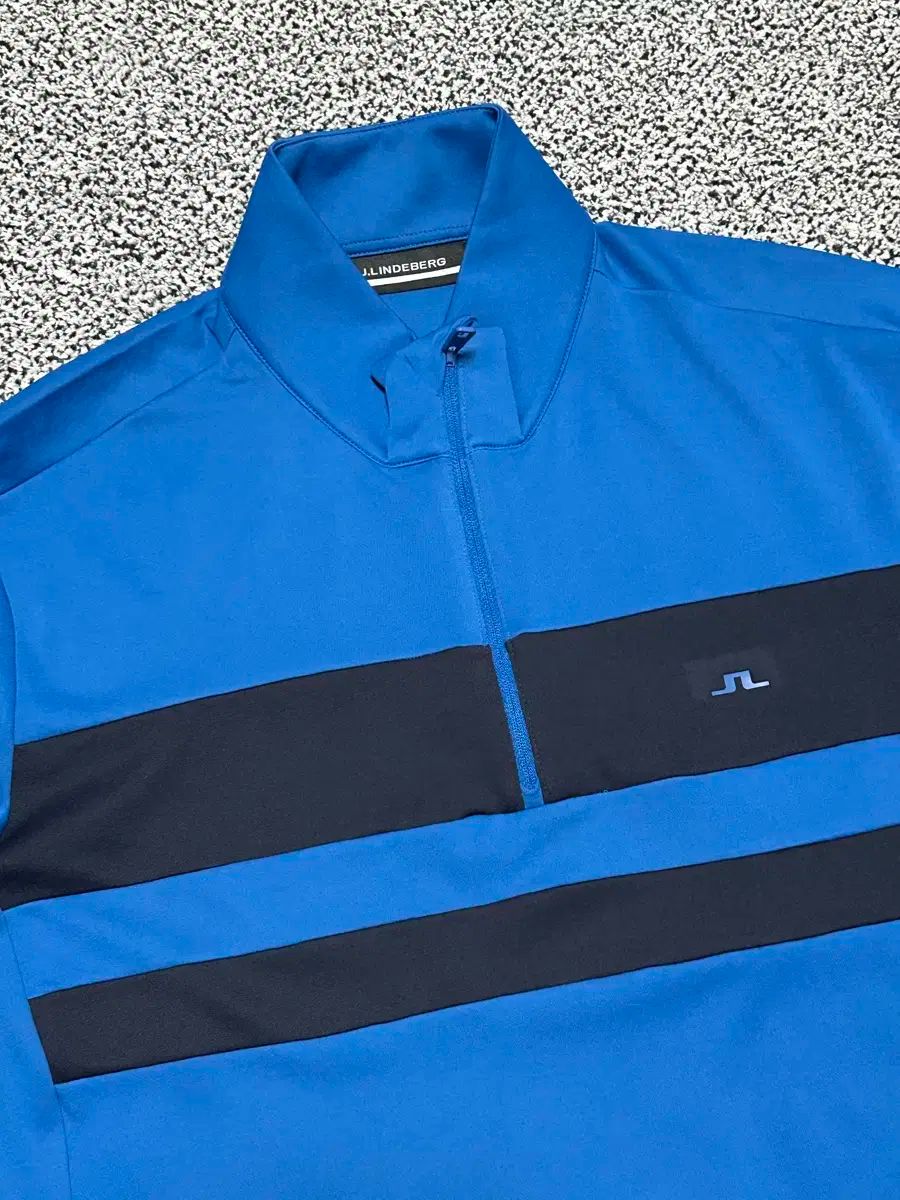 J.LINDEBERG J.リンドバーグ 最新バージョン ゴルフ ブルー ハーフジップ 長袖