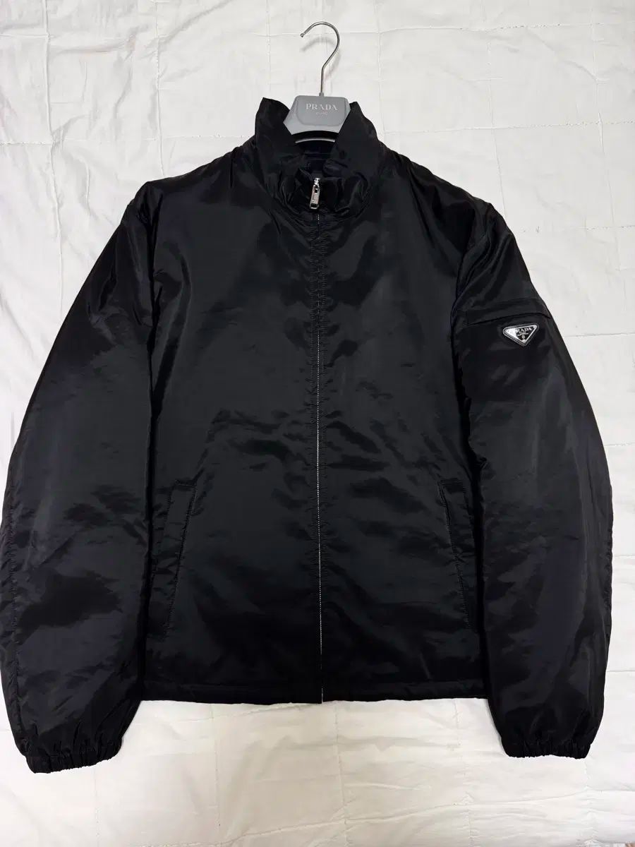 PRADA プラダ 25SS 三角ロゴ ウィンドブレーカー ジャケット ブラック SGH278