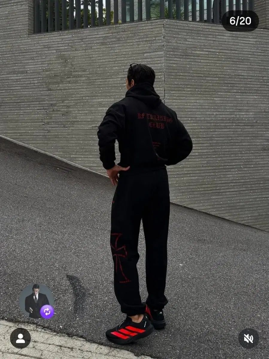 ラフィナート レッド ブラック フードセットアップ 52