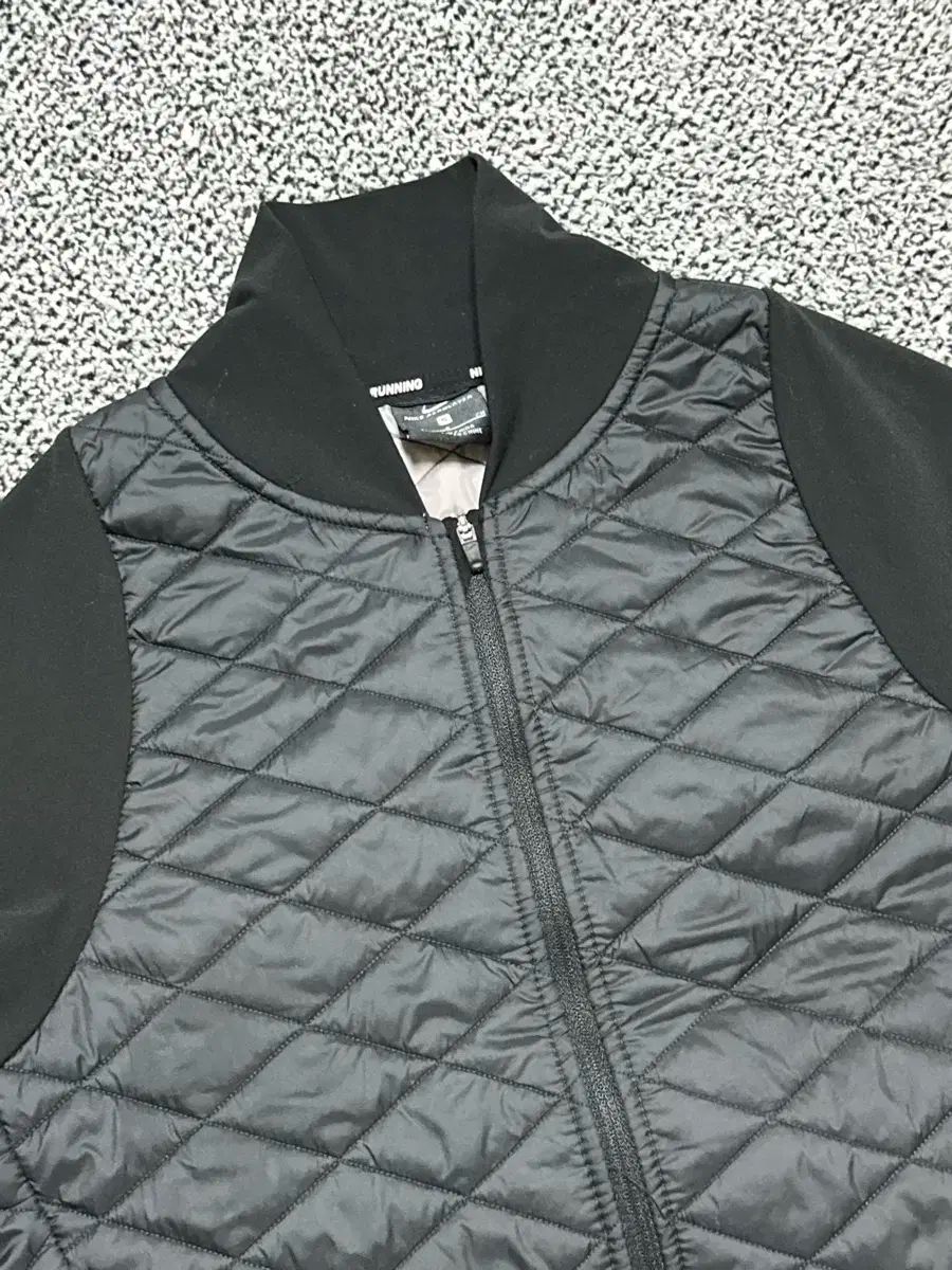 ナイキ レディース エアロレイヤー 軽量 ジャケット