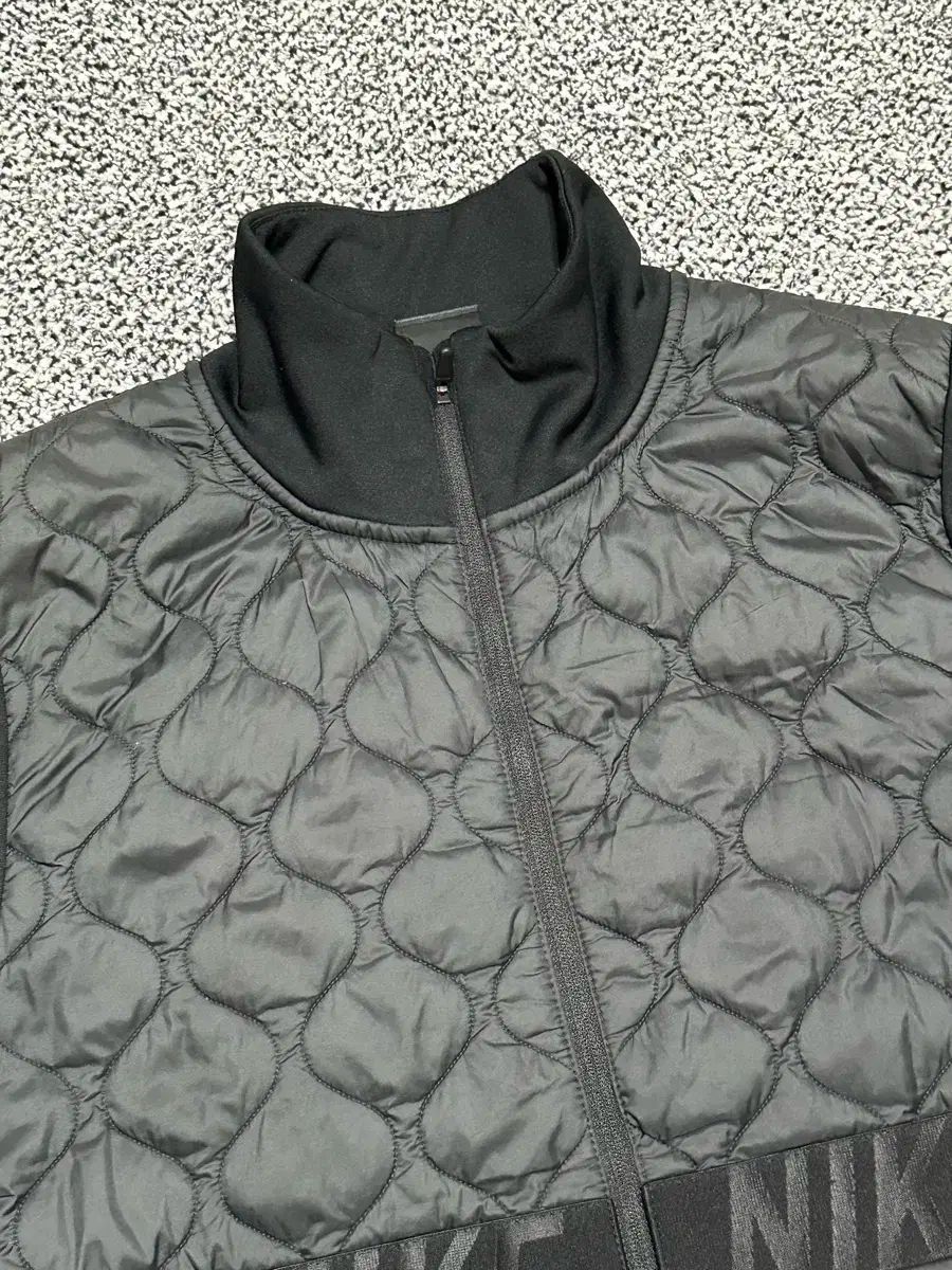 ナイキ NIKE レディース エアロレイヤー 軽量 キルティング ジャケット