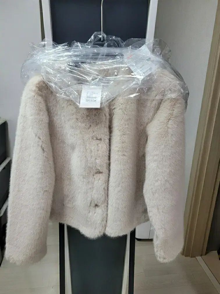 アイボリー ファー