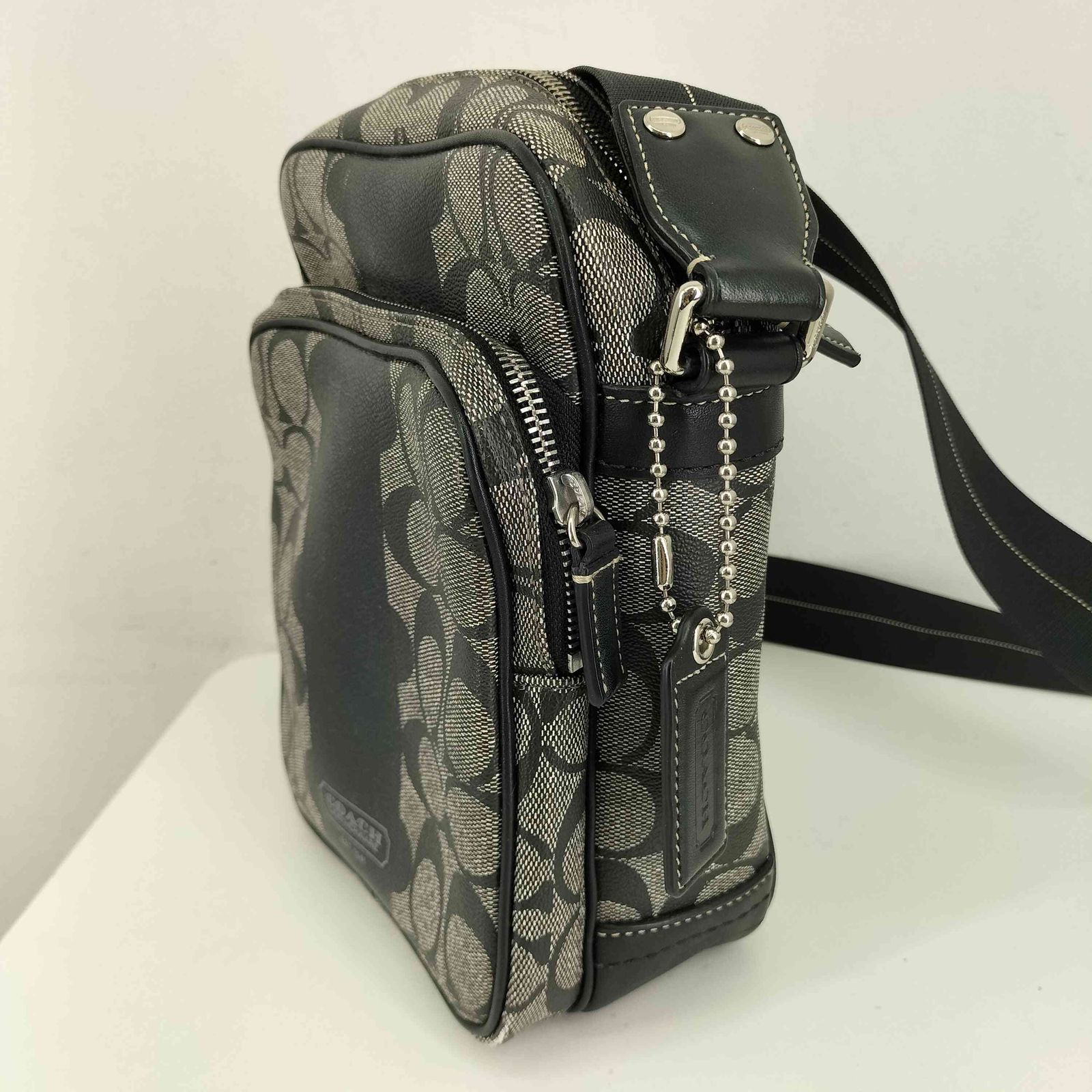 ショルダーバッグ