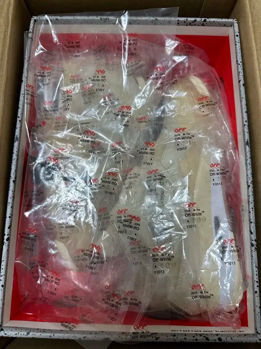 ナイキ オフホワイト エアジョーダン4 26.5