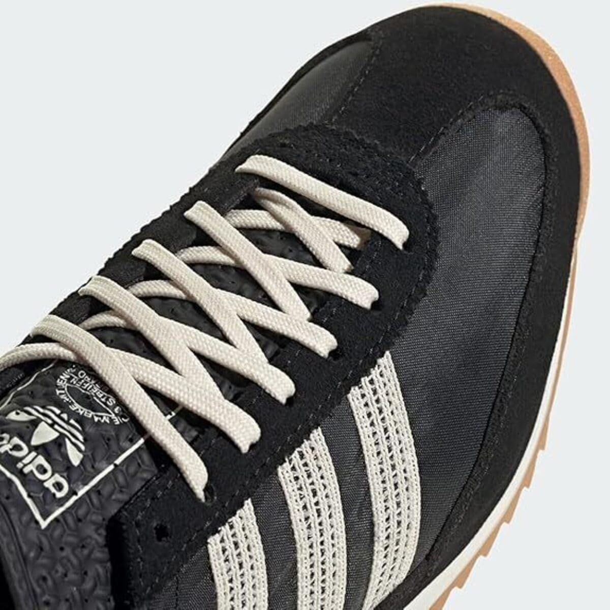 コアブラック ワンダーホワイト