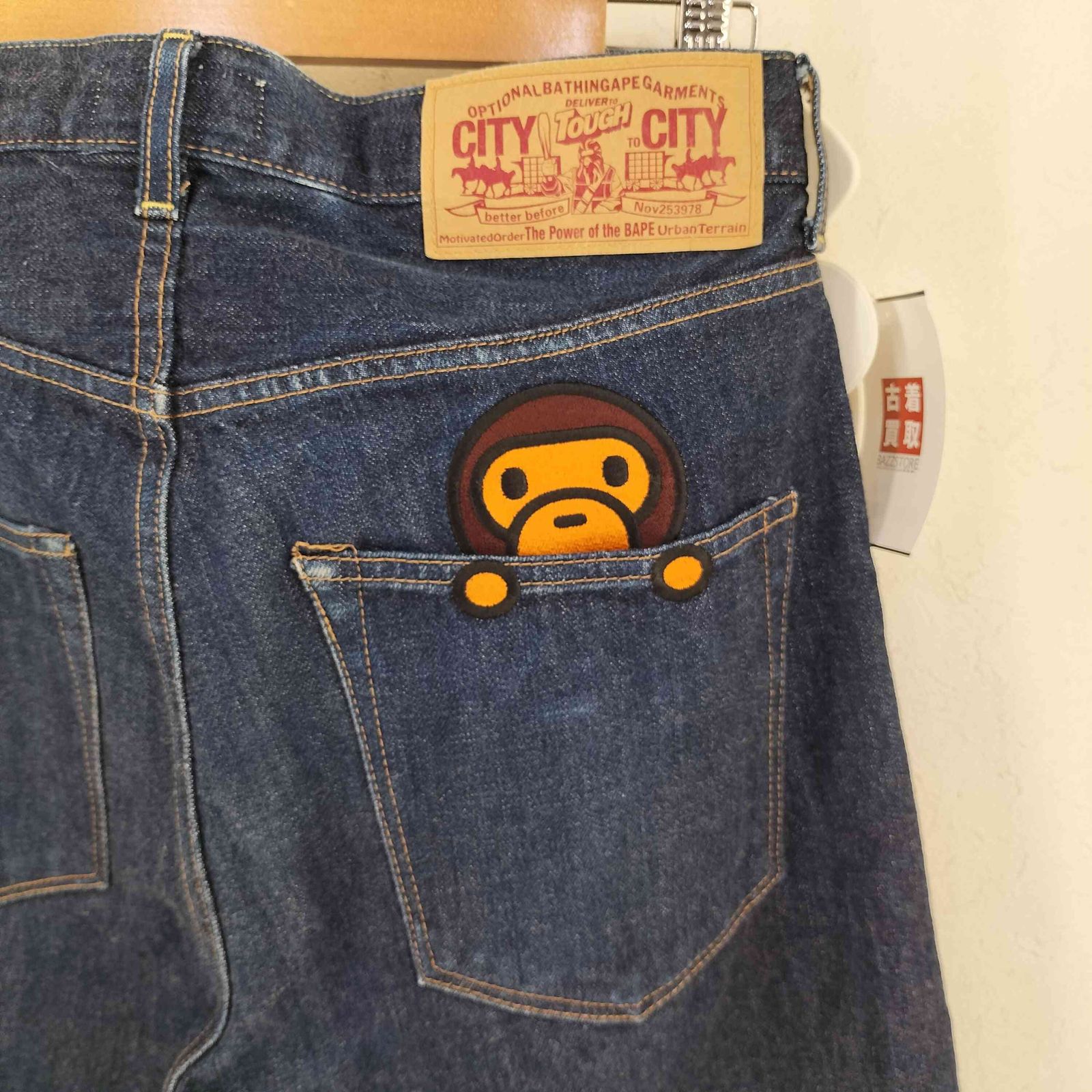  アベイシングエイプ A BATHING APE キャラクター刺繍デニムパンツ メンズ JPN S その他 デニム ジーンズ