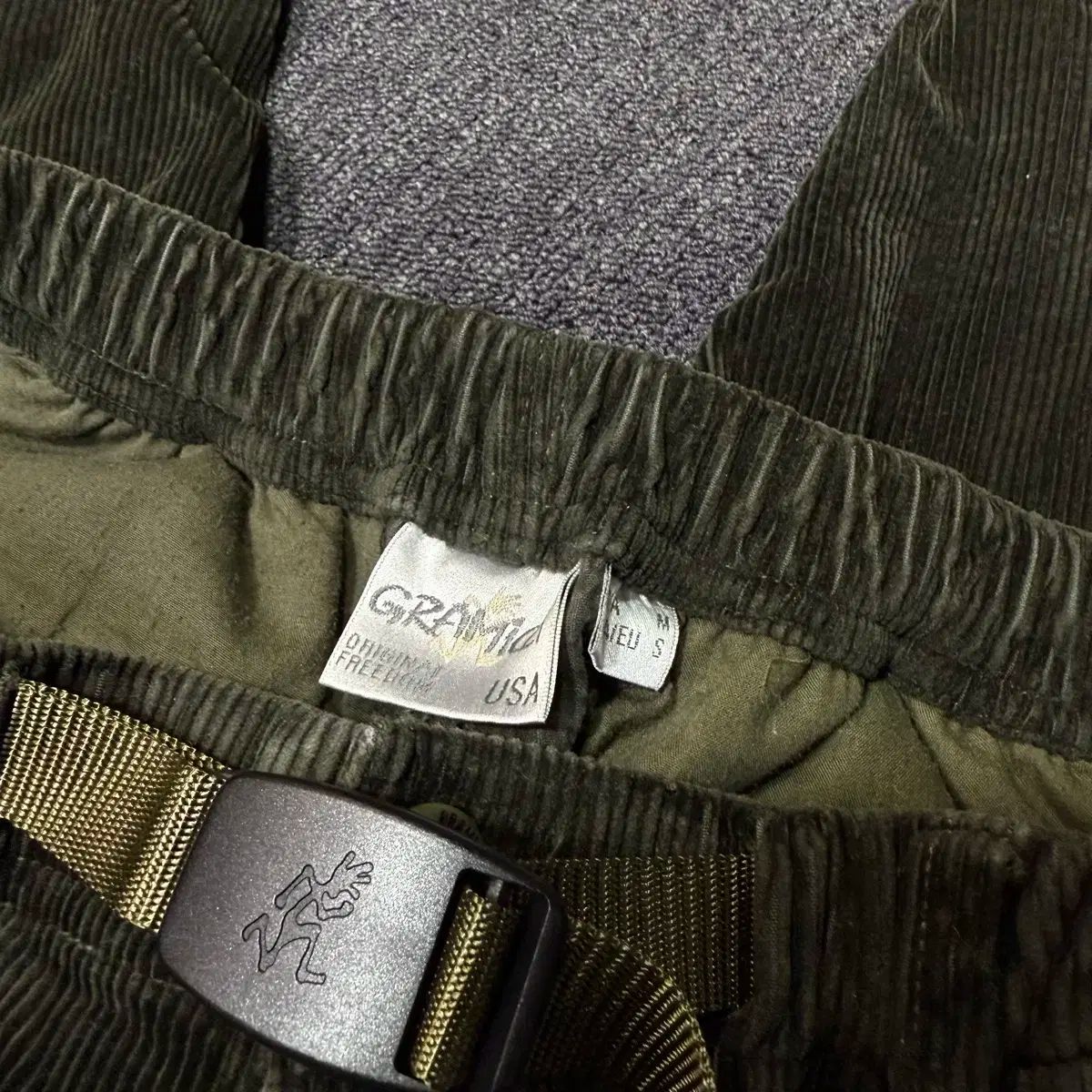 コーデュロイ パンツ