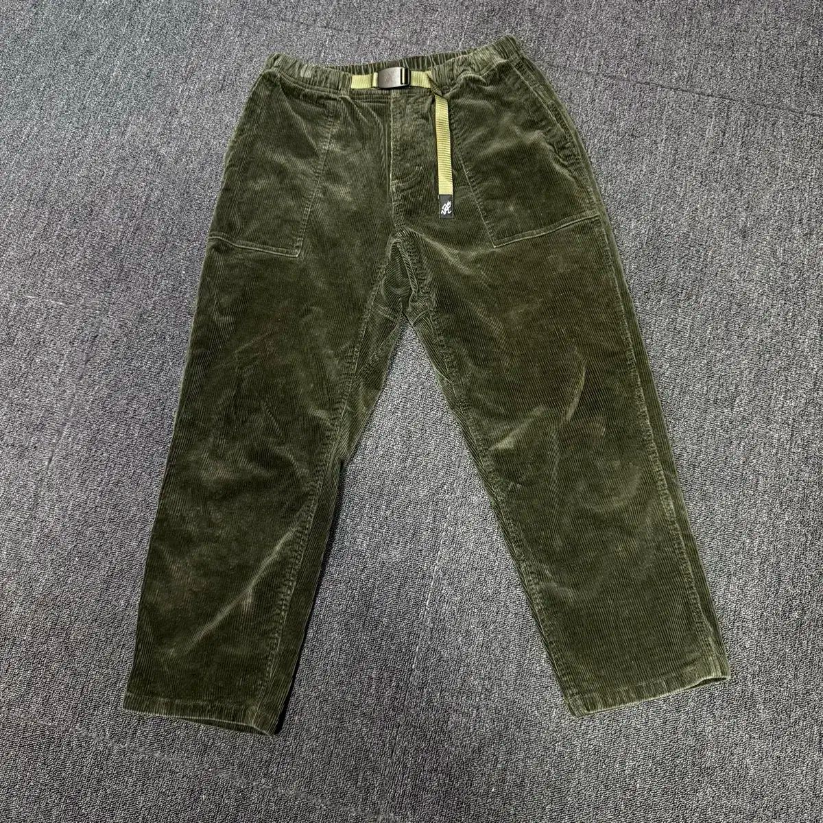 グラミチ ルーズテーパード コーデュロイ パンツ