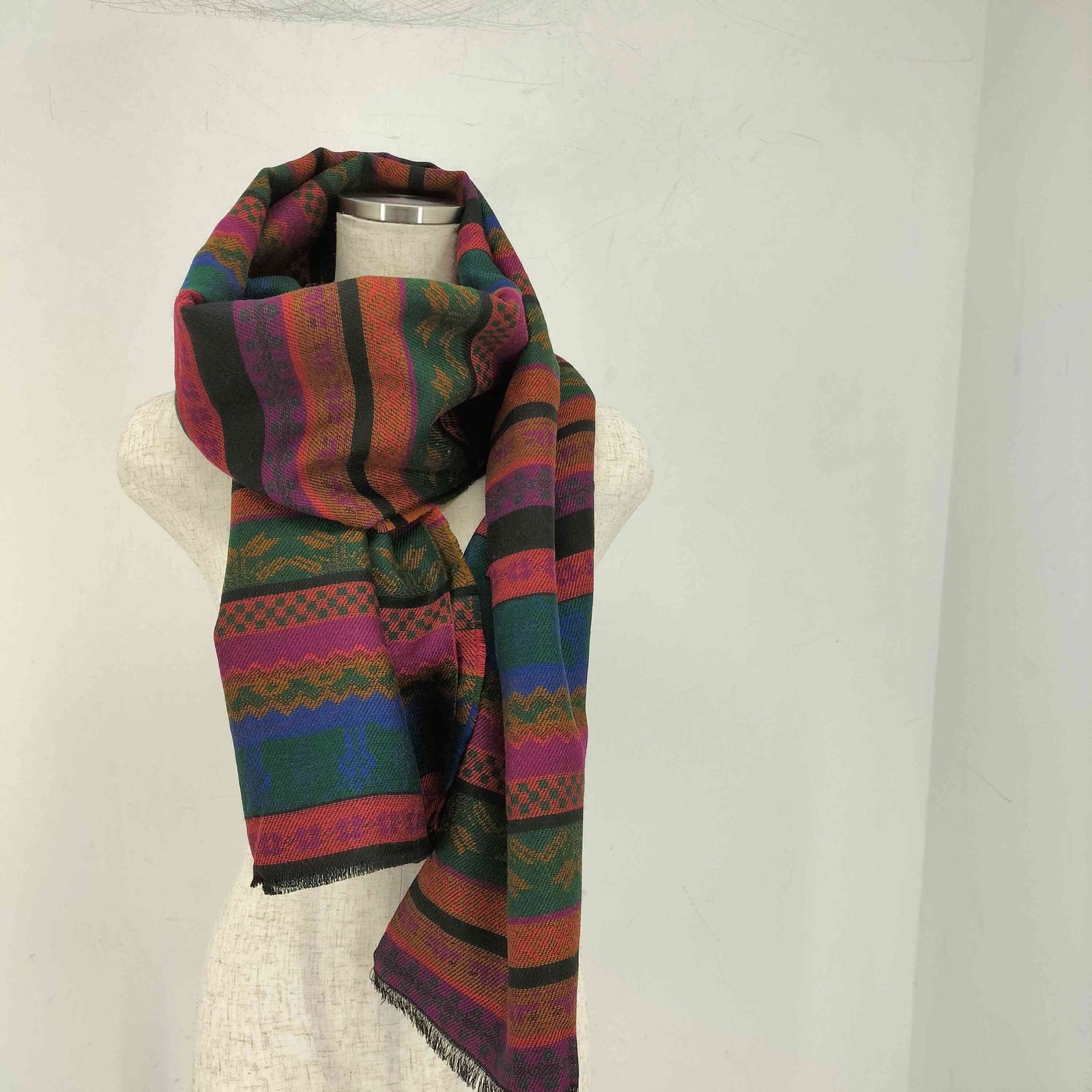 crucianiクルチアーニのカシミアシルクストール