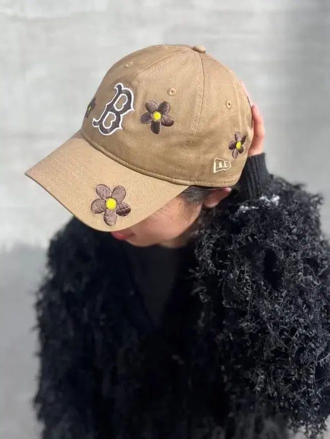 ニューエラ ボストン フラワー 刺繍 ベースボールキャップ