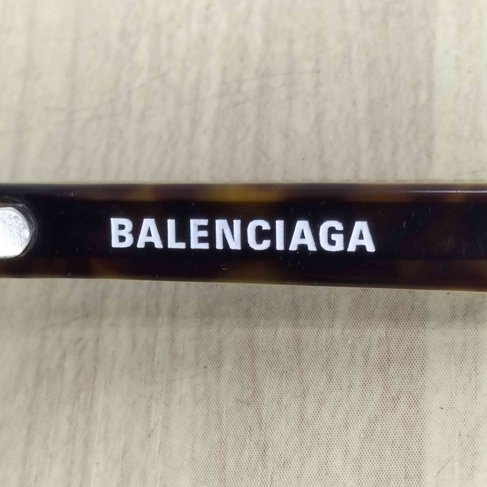 バレンシアガ バタフライ