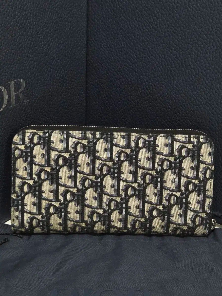 ジッパー 長財布