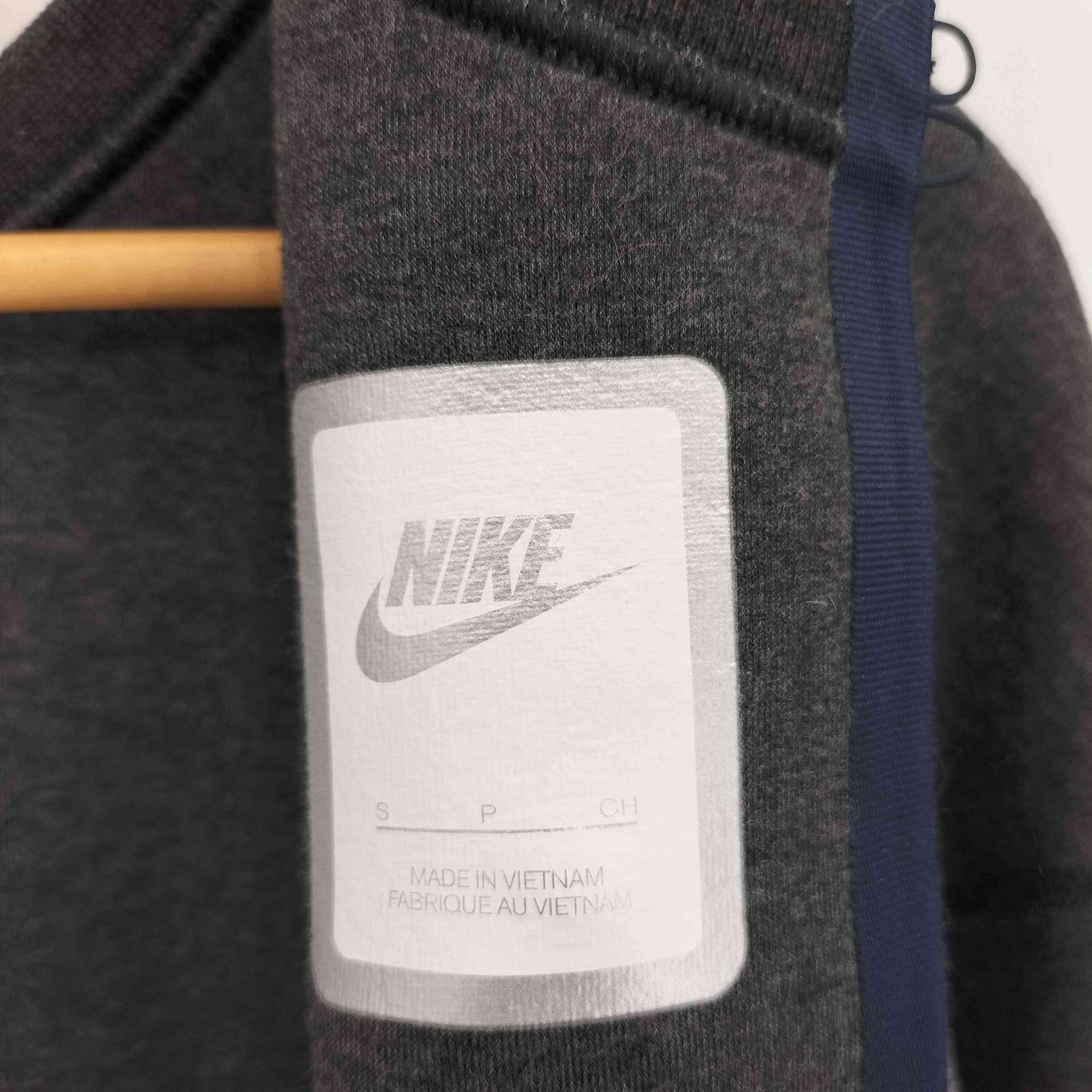 レースドッキング クルーネック