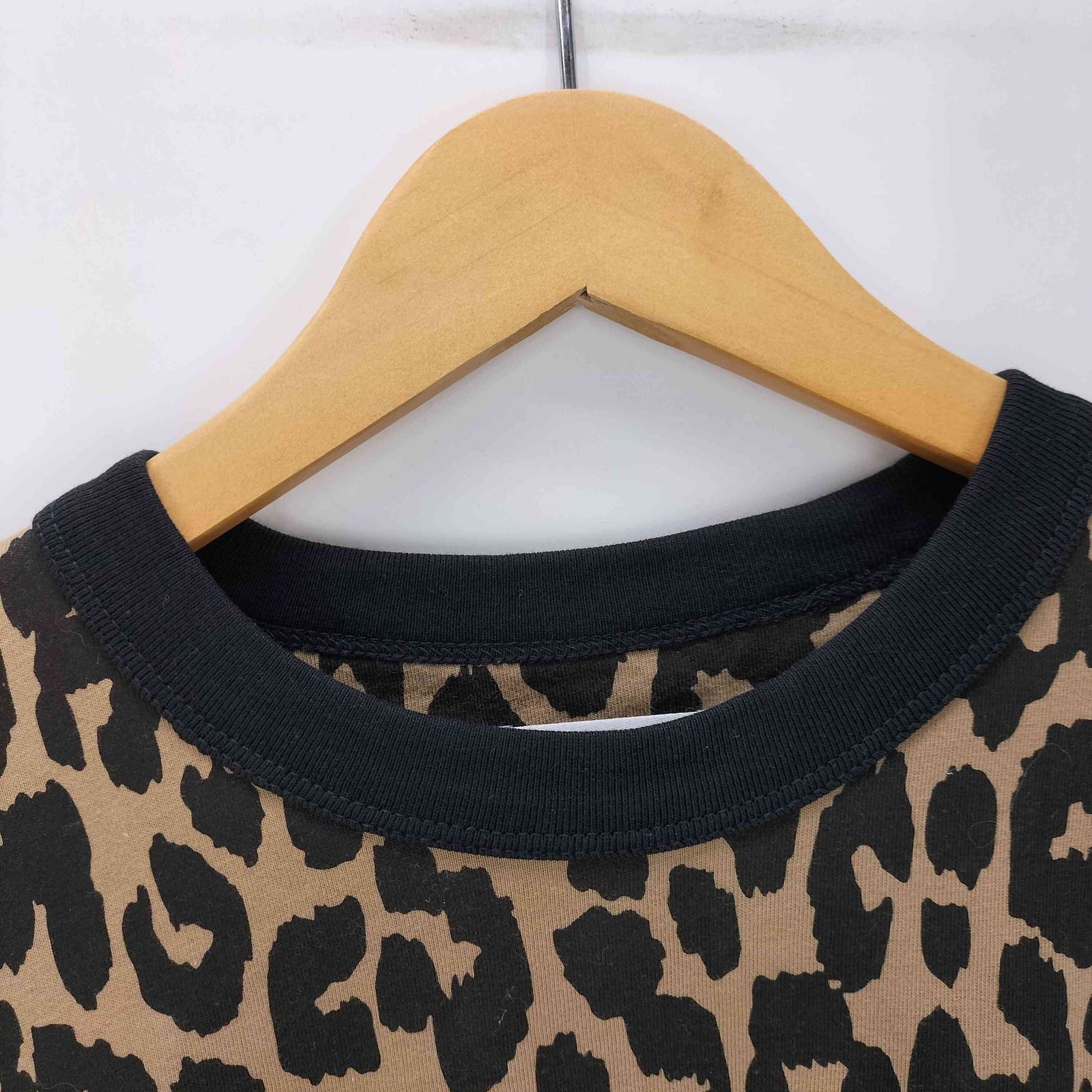  コーチ COACH レオパード カーシヴ シグネチャー クロップド Tシャツ レディース import M 半袖(Tシャツ) Tシャツ カットソー