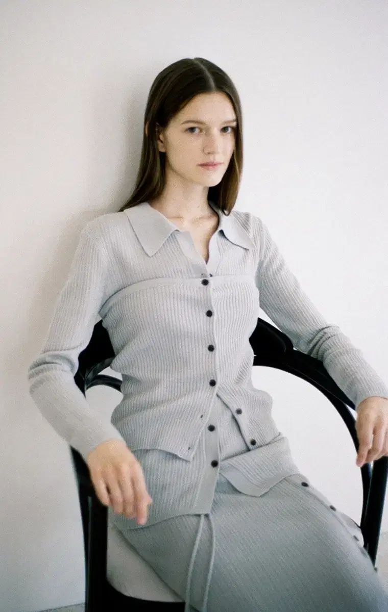  LOEUVRE V-neck Slim Cardigan - Bustier 長袖 カーディガン ボレロ アンサンブル