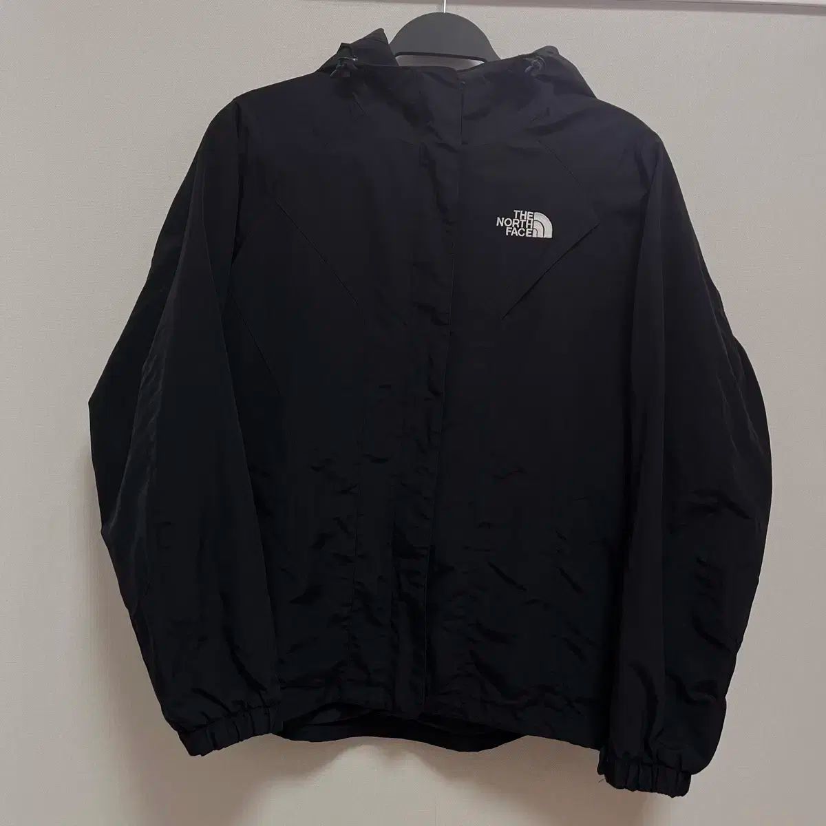 THE NORTH FACE ザノースフェイス 季節の変わり目 ウィンドブレーカー S 厚みあります