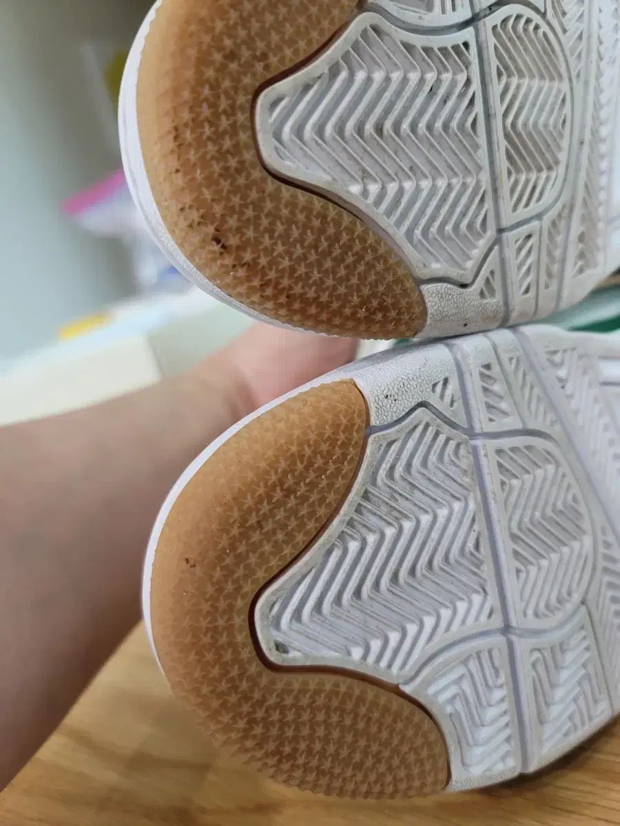 ジョーダン4 パイングリーン 275