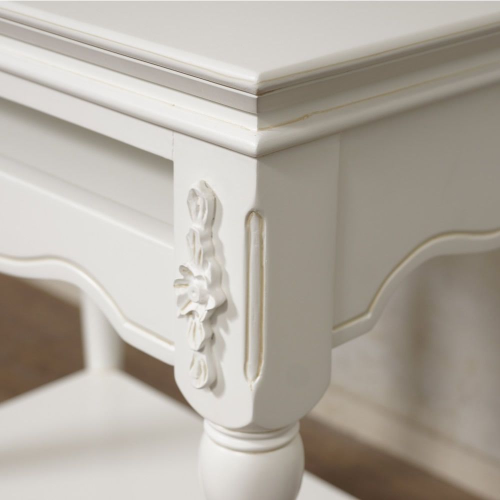 エレガントな空間を演出する アンティーク風パソコンテーブル