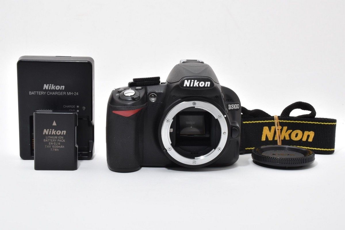 ショット数1696 Nikon D3100 デジタル一眼レフカメラ