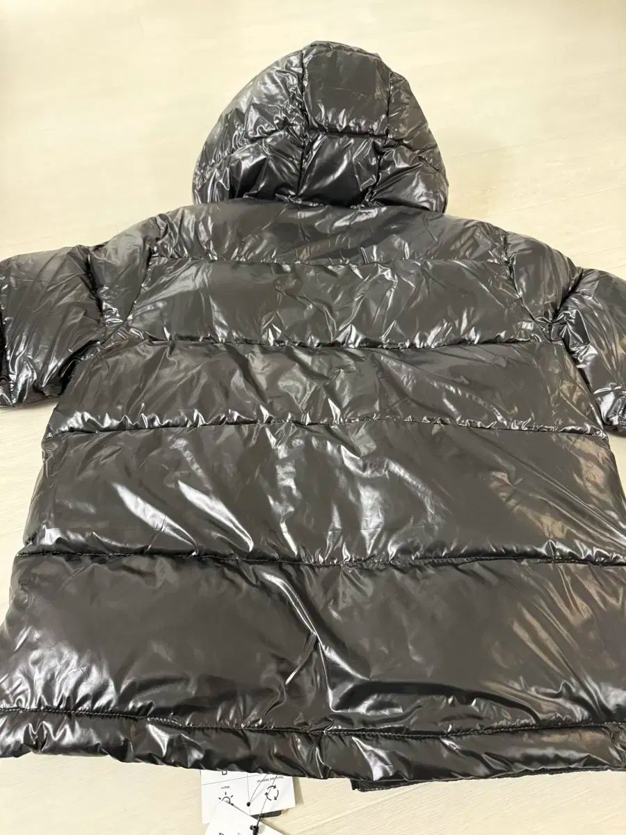 モンベル ブラック フード レディースダウン 95 GULLKHAN_COM