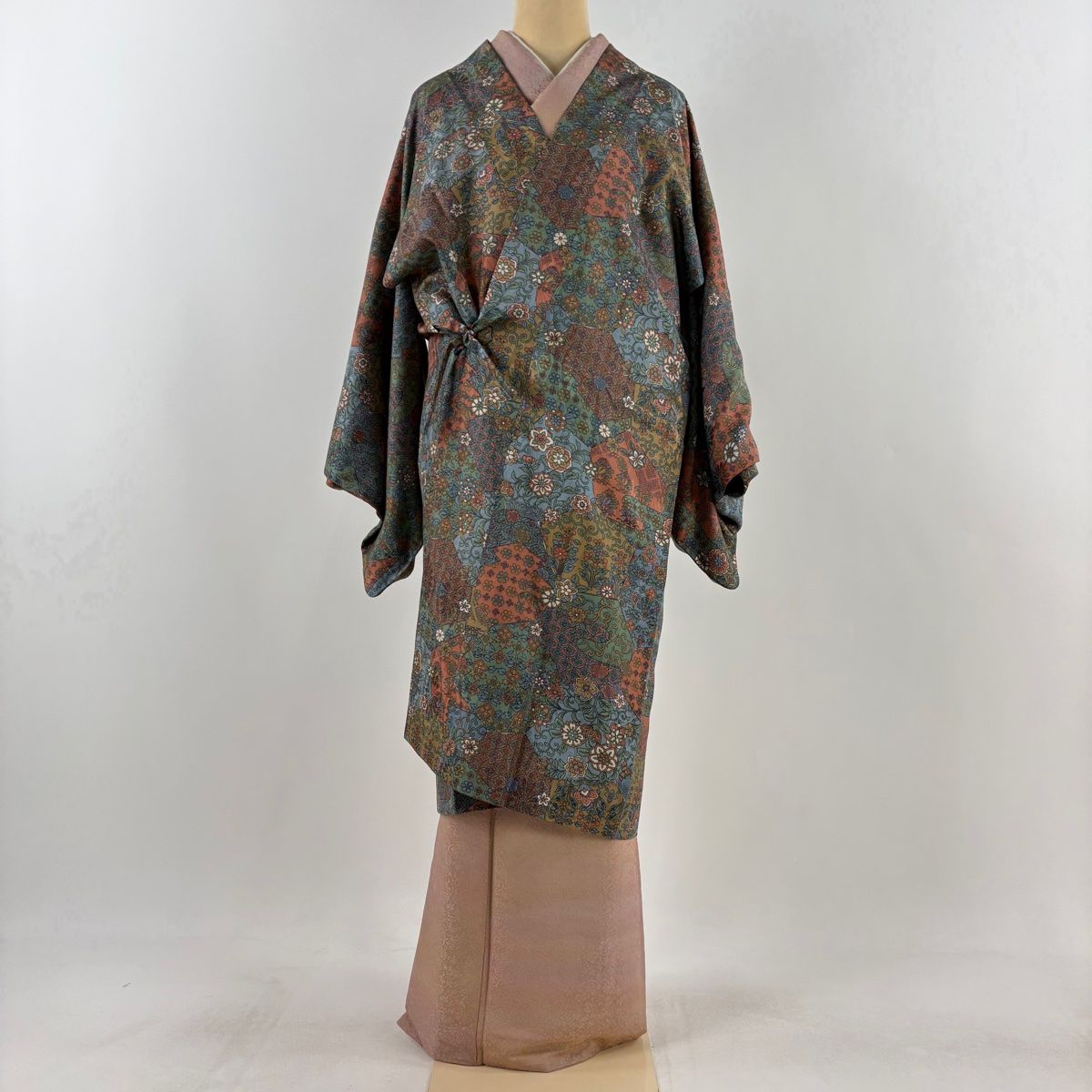 道中着 身丈110cm 裄丈68cm L 和装コート 草花 七宝文 青灰色 正絹